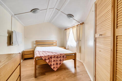 Studio Bedroom