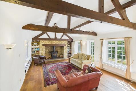 CAM01995G0-PR0340-STILL003