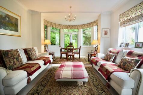 Drawing Room/Dining Room