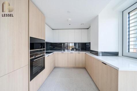 Welcome to this charming apartment located in the prestigious Bouchon Point area of London. This property boasts a delightful layout with one reception room, perfect for entertaining guests or simply
