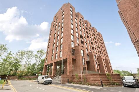 Nestled within the sought-after Trafford Gardens development on Botanical Avenue, this beautifully presented two-bedroom apartment offers stylish modern living in a highly convenient location. Designe