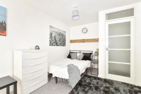 Living/ Bedroom