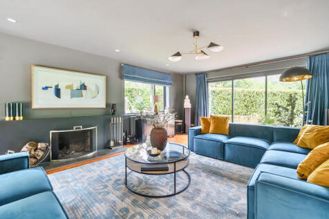 1310935-9-685c447...