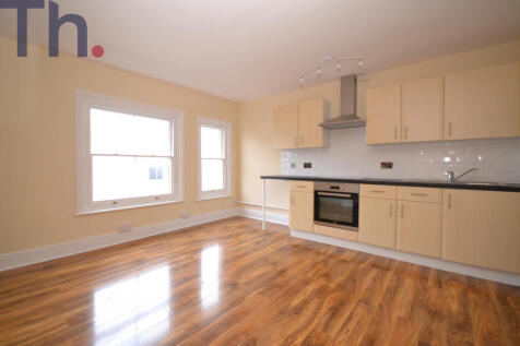 Light & Bright Kitchen Area