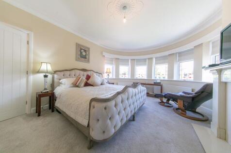 Ground floor bedroom