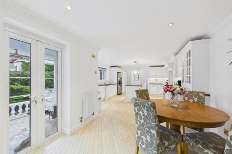 Open Plan Living Kitchen
