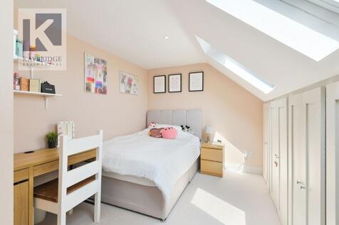 Bridgewood Road, Worcester Park - KT4 8XS