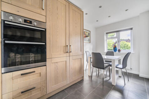 1353215-17-68c2e9...