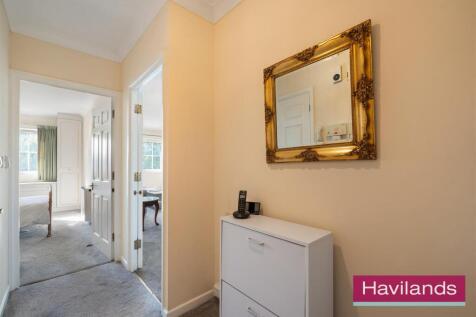 Woodmere Court-3.jpg