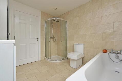 Bathroom / WC: