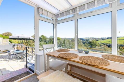 A17 - 13 Town Park, Loddiswell - 250922.jpg