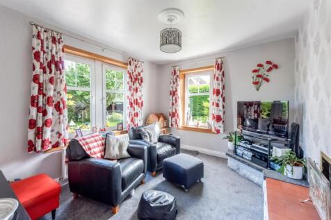 5 bed, 3 bath Detached in Cardiff - Photo 12