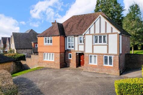 CLAREMOUNT GARDENS, 28 DRONE (1).jpg