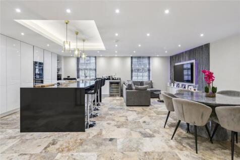 Kitchen/Family Room