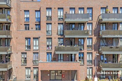 Luff Court