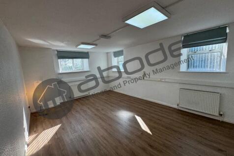 Office to rent in swallownest