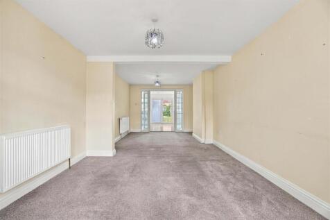 Living/Dining Area
