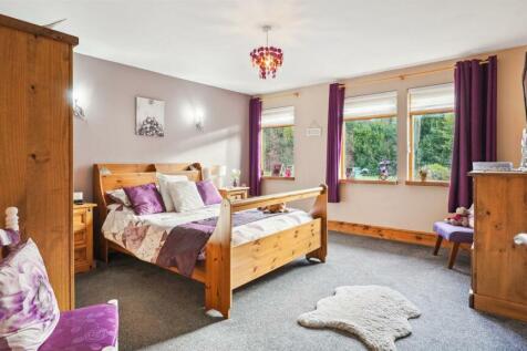 DOUBLE BEDROOM 3