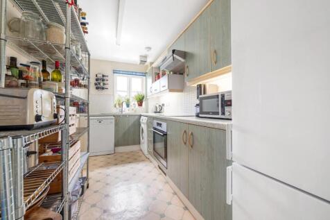 Kitchen.JPG