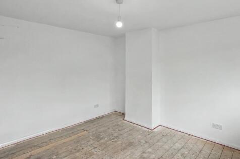 30 Andover Close, Uxbridge UB8 2XH