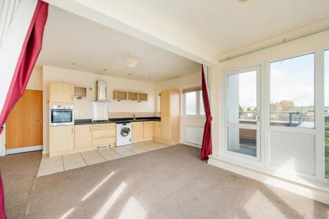 KITCHEN/DINER/LIVING ROOM