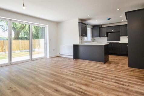 Fitted Open Plan Living/Dining/Kitchen