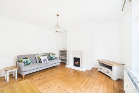 Living Room Pic 1