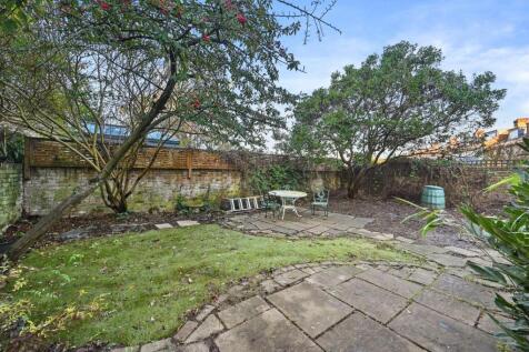 RCFBL- st quintin avenue- garden 3 (1).jpg