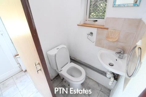 bathroom 1 light .jpg