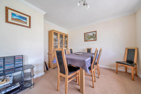 1346372-9-68c93fb...