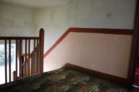 2 bed, 1 bath Detached in Manchester - Photo 6