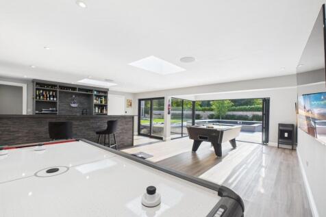 Pool House