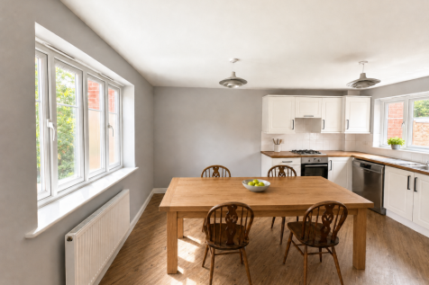 Spacious four bedroom, four bathroom with private parking and enclosed rear garden. Ideally located for Southmead Hospital, Bristol City Centre and major employers. EPC C, offering excellent energy ef