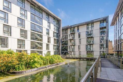 A one double bedroom apartment is based in the popular Time Square development in the heart of the City. The property has great natural light with floor to ceiling windows and a private wrap around ba