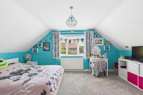 CAM01354G0-PR0493-STILL025