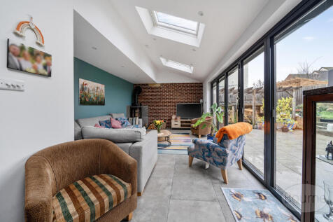 afda40c4-9797-48b...