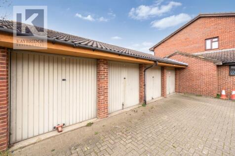 Trent Way, Worcester Park - KT4 8TW