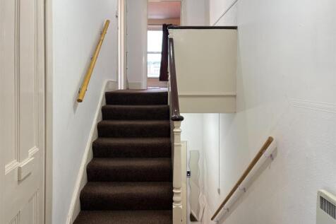 6937fd5d514b67b452a21fa3_6ec84924f3b6a37f43c91abb9