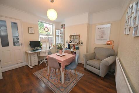 dining room1.JPG