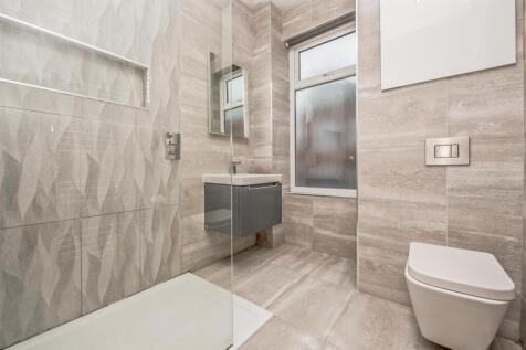 Shower Room / WC: