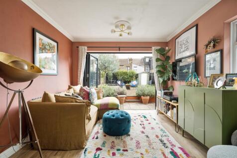 Sixth Avenue, E12