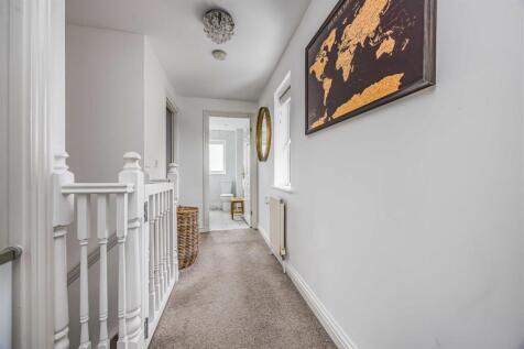 1 Caer Peris View, Portchester-Small-PorticoMarket