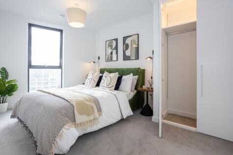 Master Bedroom an...