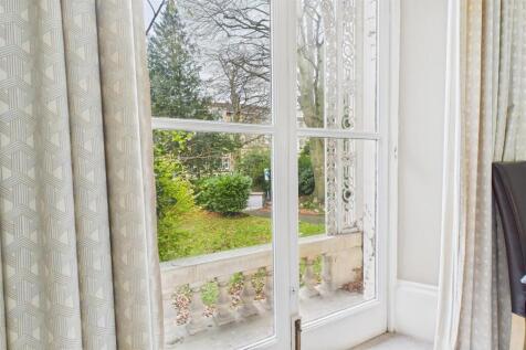 Flat 2, 21 Tyndalls Park Road, Clifton, Bristol BS