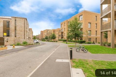 Offering a tranquil setting near lush green parks, this 2 double en-suite bedroom 2nd floor flat boats contemporary living space. It showcases an open-plan layout with chic interiors and a delightful