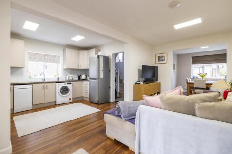 KITCHEN 2 .jpg