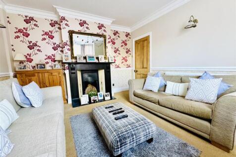 LOUNGE: