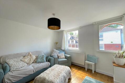 Living Room (4)