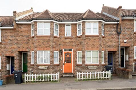 Beechcroft Road, E18