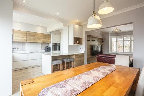 Dining kitchen